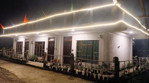 The Jhandi Nest