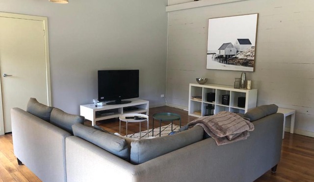 The Old Coolstore - Braeburn Apt in Merricks North
