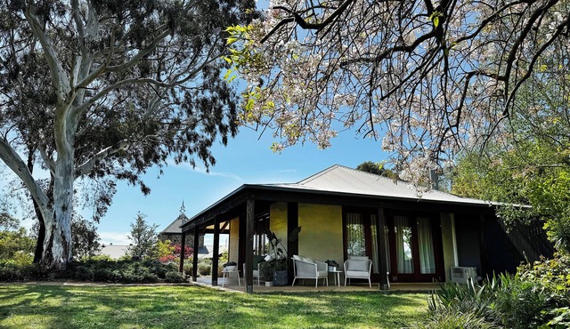 The Pavilion Yarra Valley pet friendly luxury retreat & boutique wedding venue in Coldstream