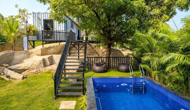 The Porch Farmstay 1BR-Private Pool by Homeyhuts