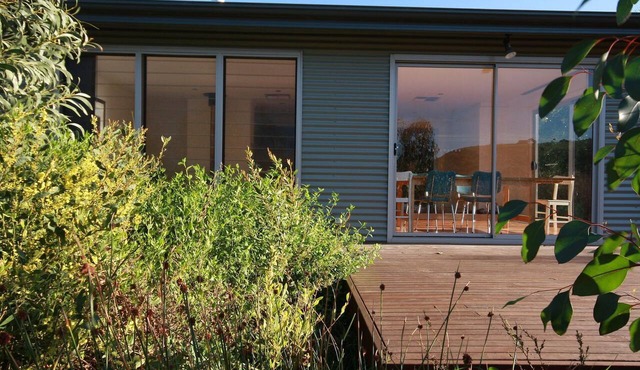The Running Postman - Eco-friendly, linen provided in Carrickalinga