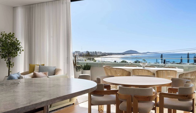 The Skyview - Panoramic Beach House with Lap Pool in Mooloolaba Region