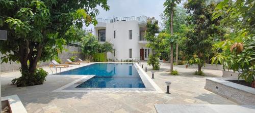 The Solarium Resort with Swimming pool & Plunge pool in Udaipur