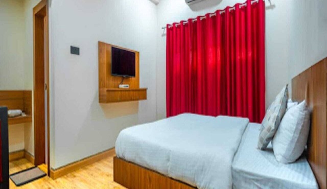The Topaz Hotel in Bilaspur