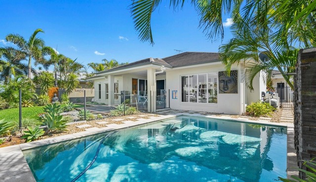 Think Elegant & Luxury in BANKSIA BEACH