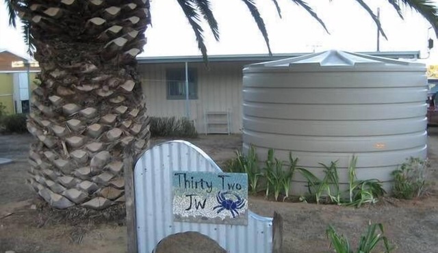Thirty Two JW - Beachfront in Ardrossan