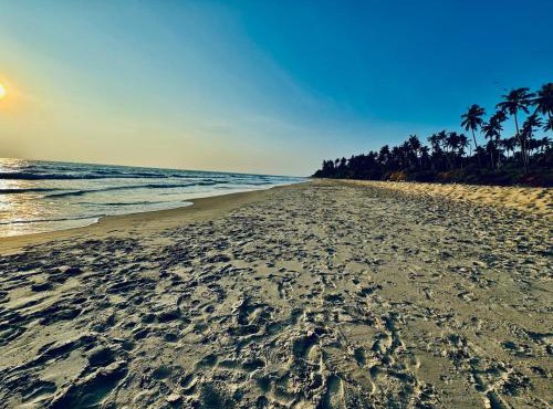 Thodiyil Private beach twin bedroom house in Paravūr