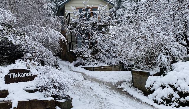 Tikkandi – Cozy Luxe Getaway in Victoria’s High Country in Merrijig