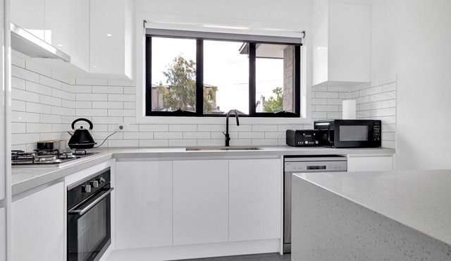 Town House 2 Bedrooms in Broadmeadows