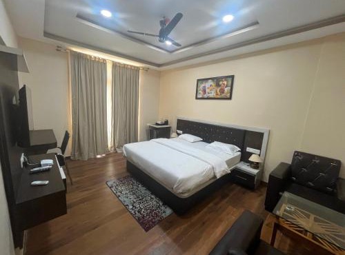 Townhouse Dharawada Taluku Formerly Shri Balaji Hotel