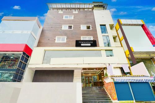 Townhouse MG Road Near Commercial Street