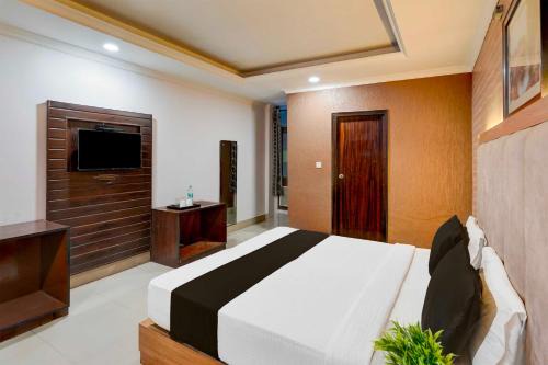 Townhouse Rudrapur Manoj Sarkar Stadium