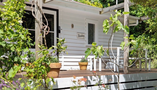 Traditional 1920's cottage in Merricks in Merricks