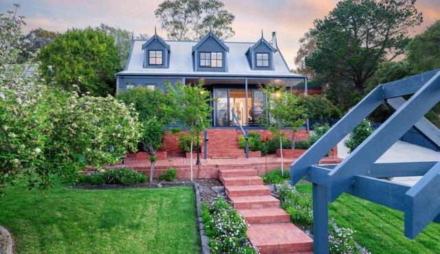 Tree Tops on Hodge Luxury stay in Glenroy