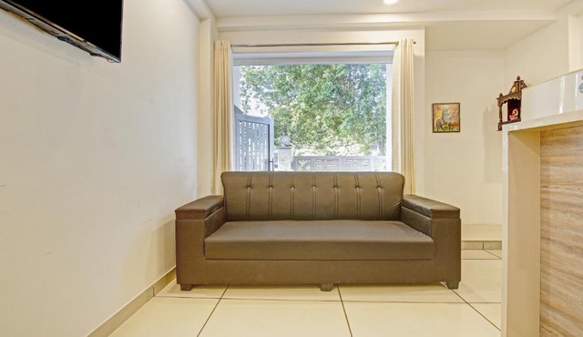 Treebo Aviraj Inn