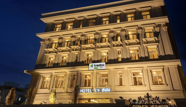Treebo Purva Crest, Gachibowli DLF