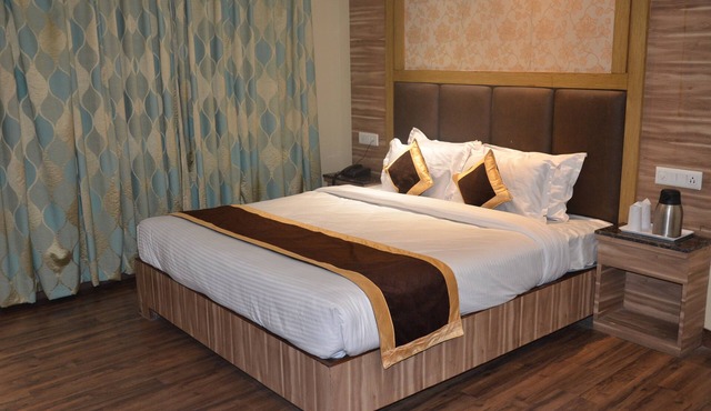 Tulip Tree Hotel