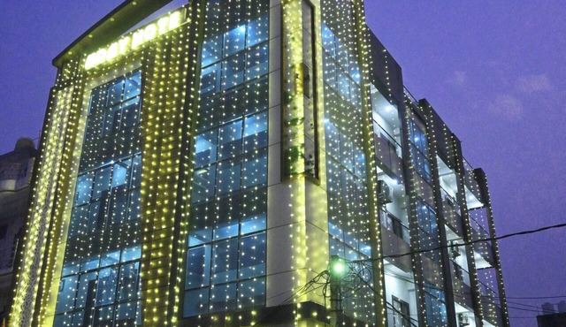 Uday Hotel in Sandila