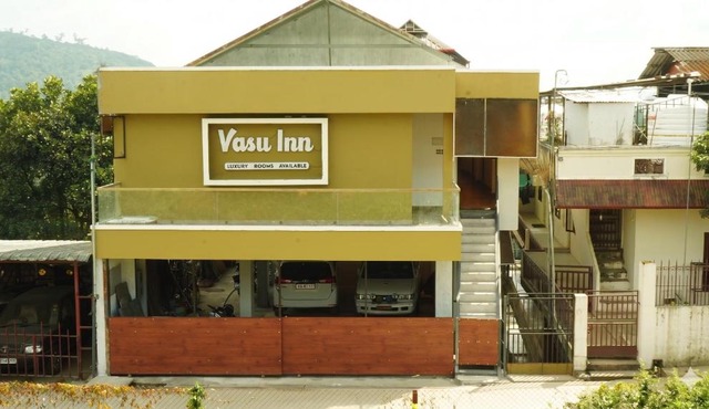 Vasu Inn - Rooms in Valparai