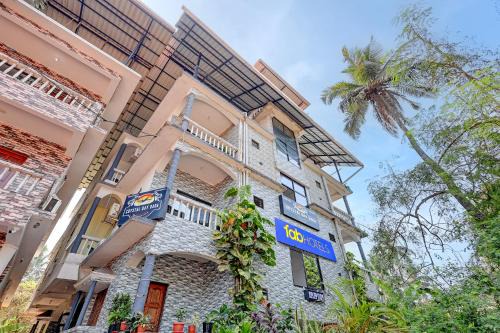 Via Crystal Bay Baga - 700M From Baga Beach and Tito's Lane in Baga