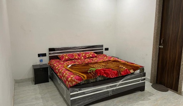 Vidya Dham in Vrindāvan