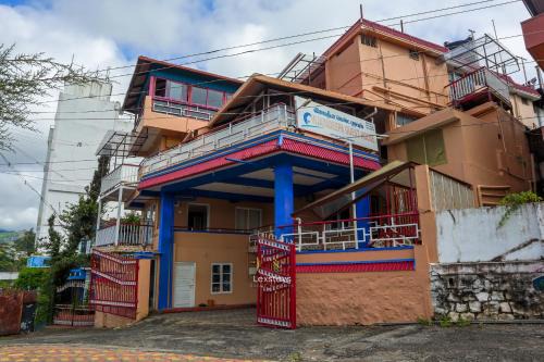 Vijaya Deepa Guest House by LexStays in Coonoor