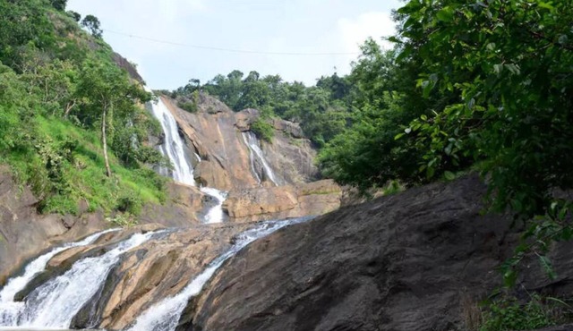 VILLAGE HOME STAY - IDUKKI