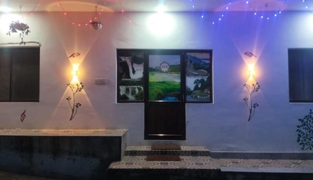 VLP Home Stay in Vālpārai