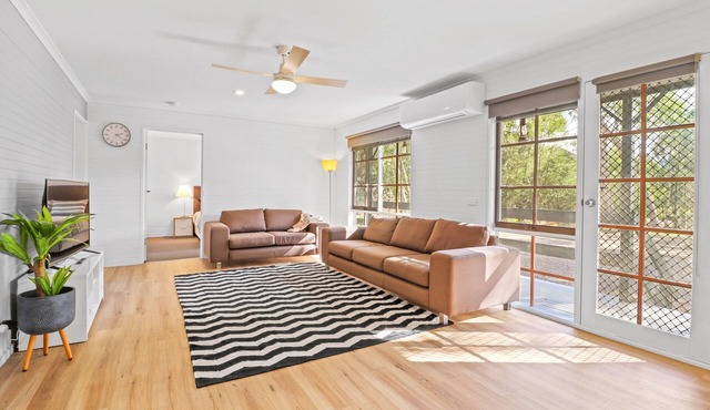 Wararipa - located just a stone's throw away from the breathtaking Lake Eildon. in Jamieson
