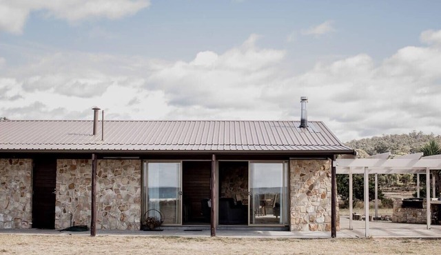 Waterfront Boltons Beach Cottages - room for 8 in Triabunna