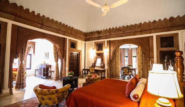 WelcomHeritage Bal Samand Lake Palace