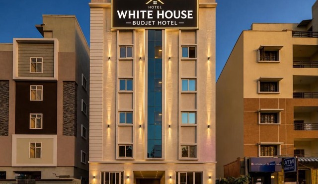 White house budjet hotel