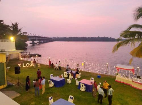 Wind &Waves in Kollam