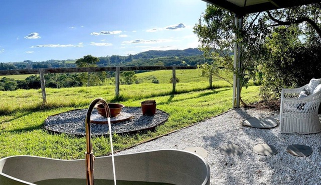 Winter Warmer Deals! Luxury Hinterland Hideaway in Reesville