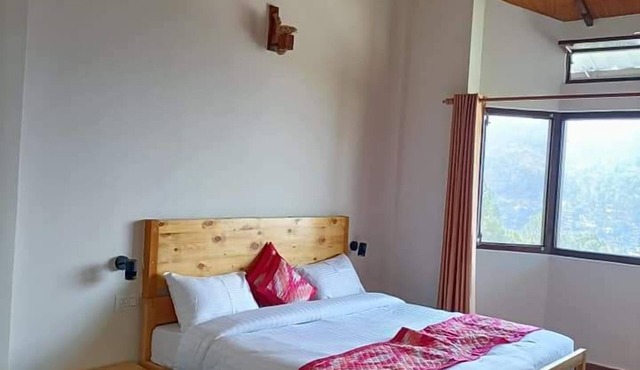 Wood Castle Luxury Home Stay