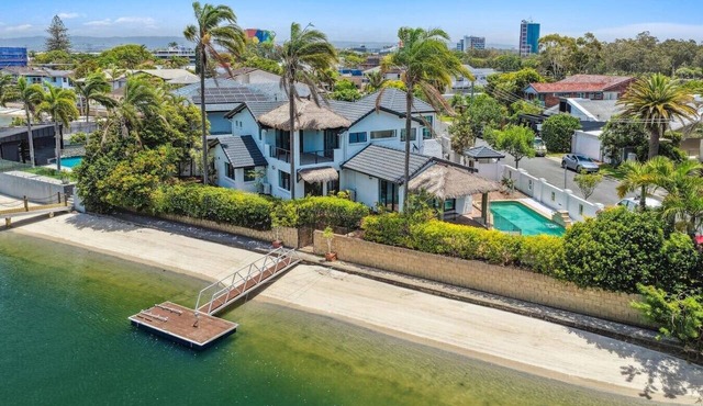 Your Private Paradise | Luxe Waterfront House in Surfers Paradise