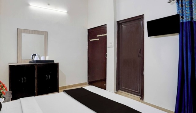 Yuvraj Guest House in Rudrapur