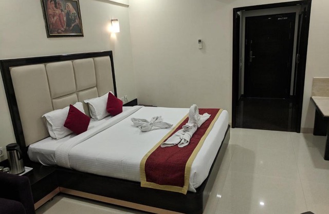Chandra Inn 
