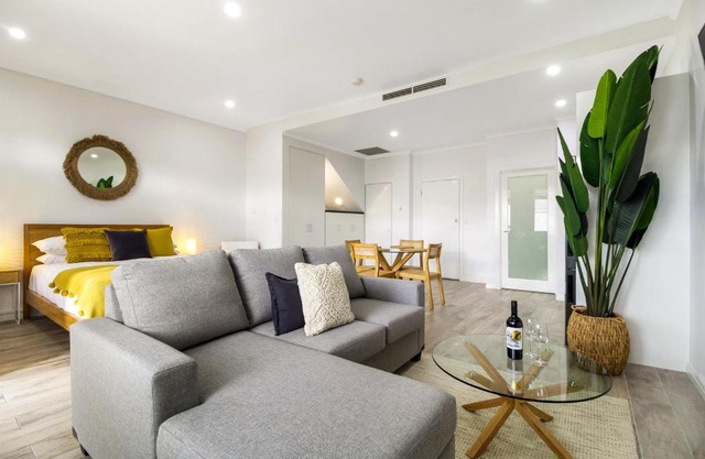Enjoy bayside life at stylish studio close to city in Melbourne