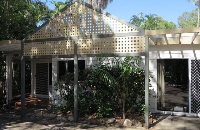 "LOYANG APARTMENT 3" in Arcadia in Arcadia