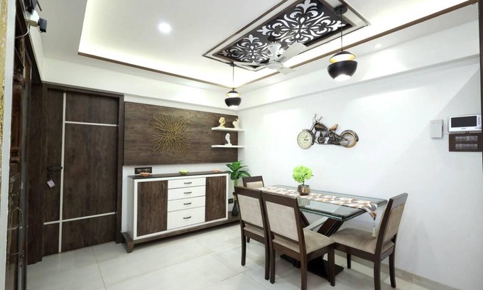 Bandra East Apartment | 650 m² Apartment ∙ 2 bedrooms ∙ 6 guests