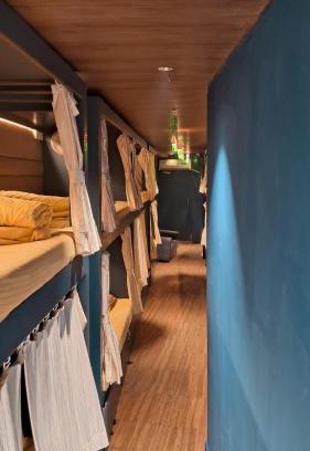 Juhu Hostel | Sinhassan Dormitory Hostel Juhu