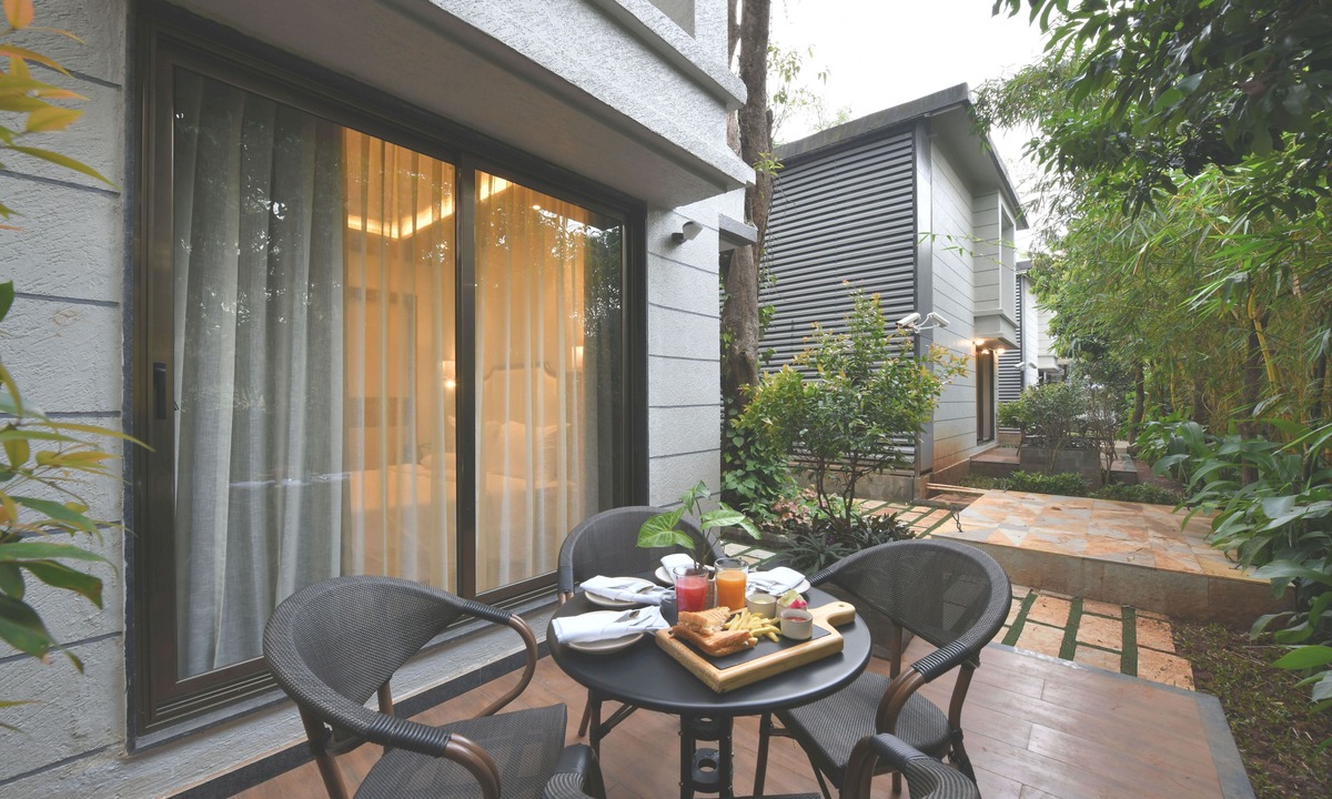 Lonavala Hotel | Arova Woods Zinc Journey by The Fern