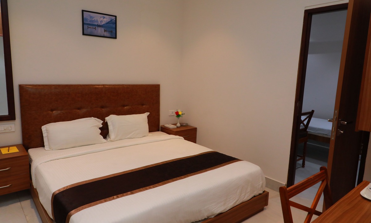 Kanchipuram Hotel | TM Inn
