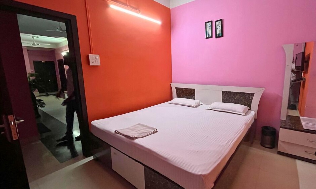Sualkuchi Hotel | Sawkmie Hotel