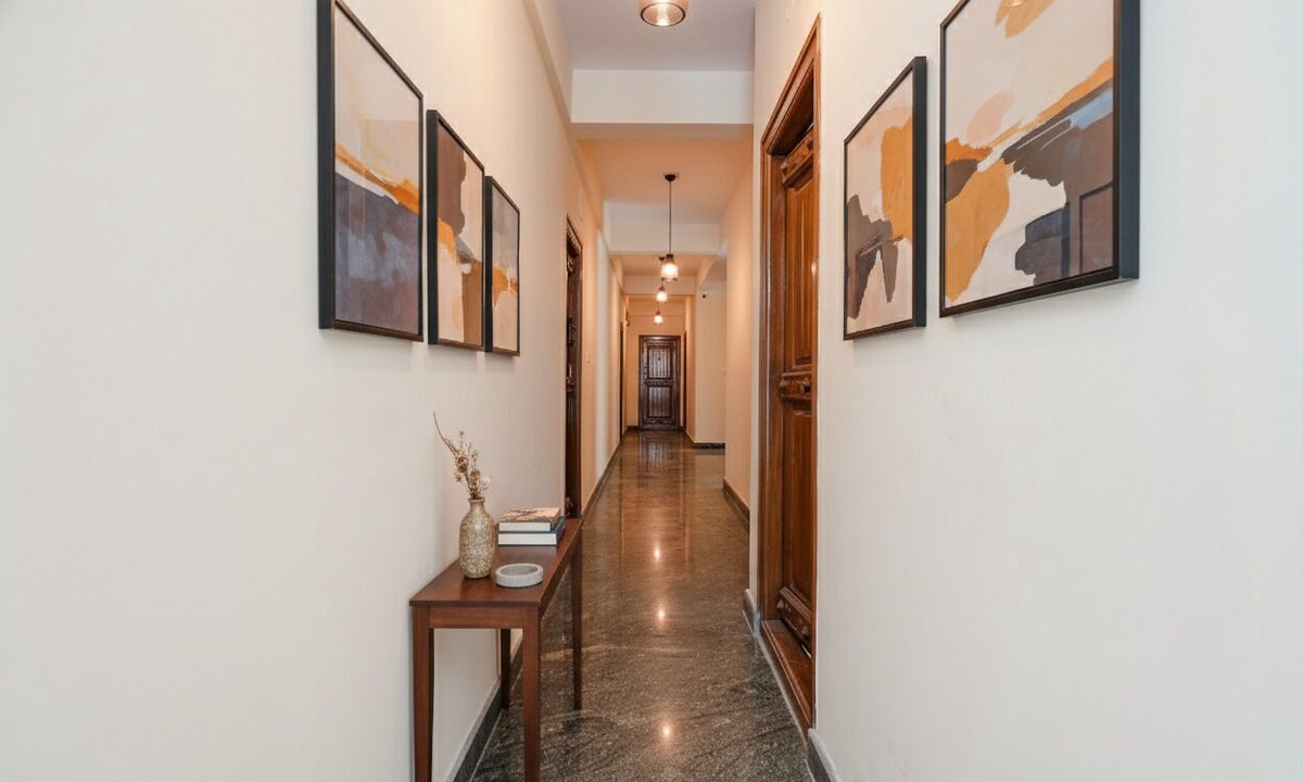 Marathahalli Hotel | FabHotel Crystal Suites - Marathahalli