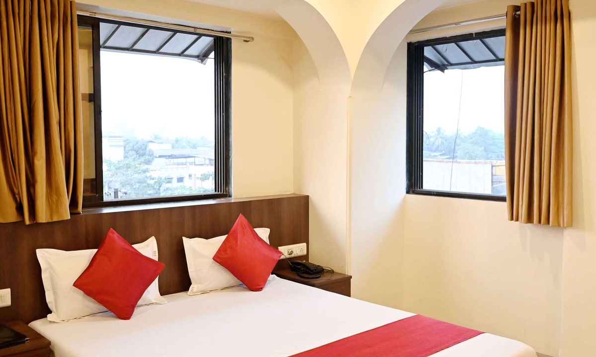 Dombivli East Hotel | Hotel Sagar