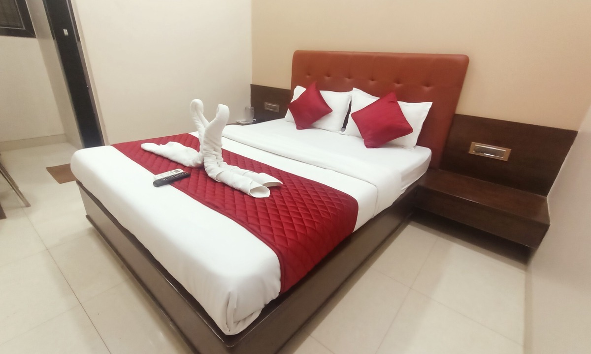 Marol Hotel | Hotel Empire - Near International Airport