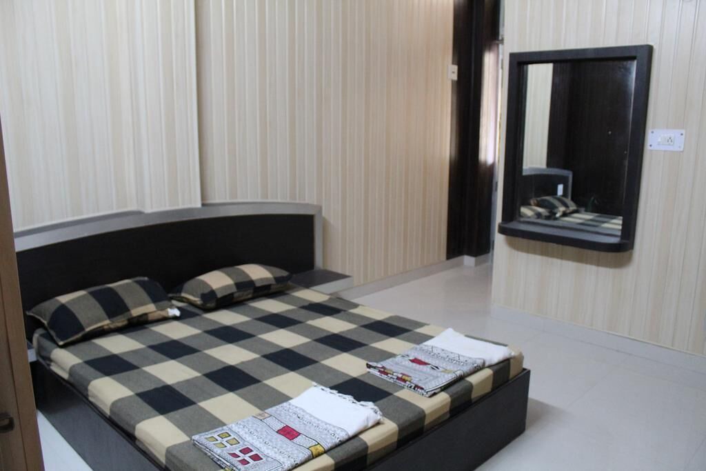 Govardhan Hotel | Hotel Gokul inn
