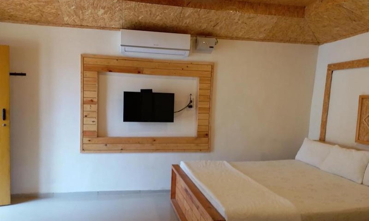 Anaimalai House | Room in Lodge - Royal Cottage, Anaimalai Room